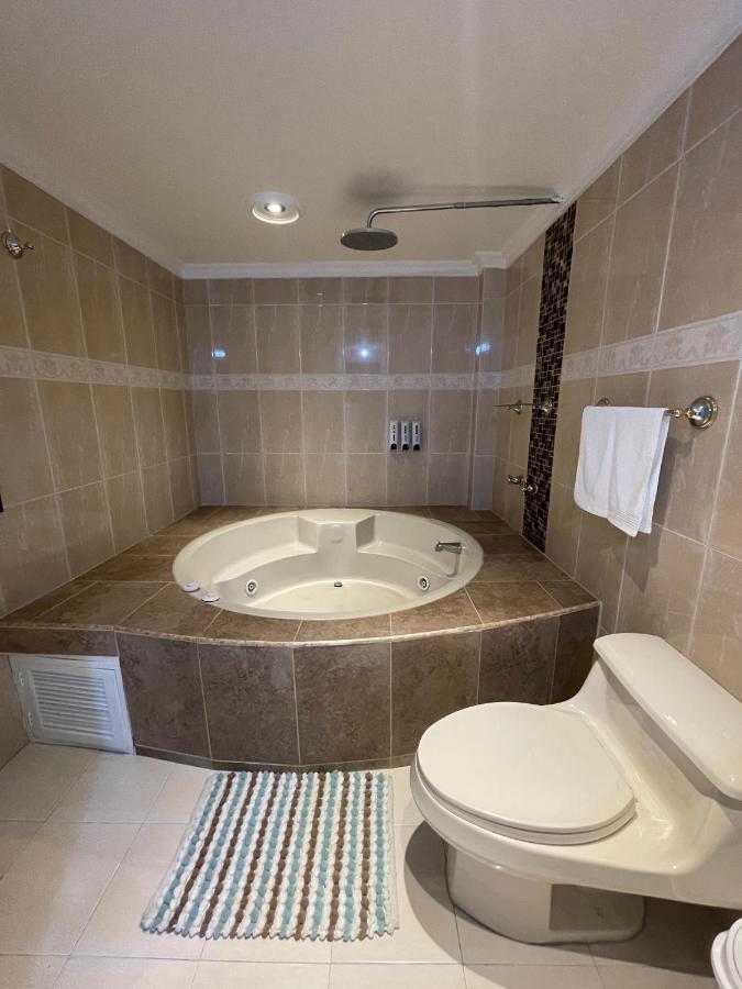 Habitacion Privada Laureles, Suit Jacuzzi