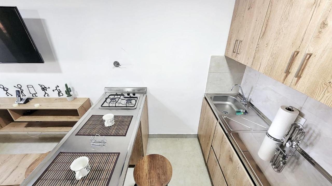 Apartamento Couples Retreat In Laureles Estadio Private Studio, 1br 1bath Kit *