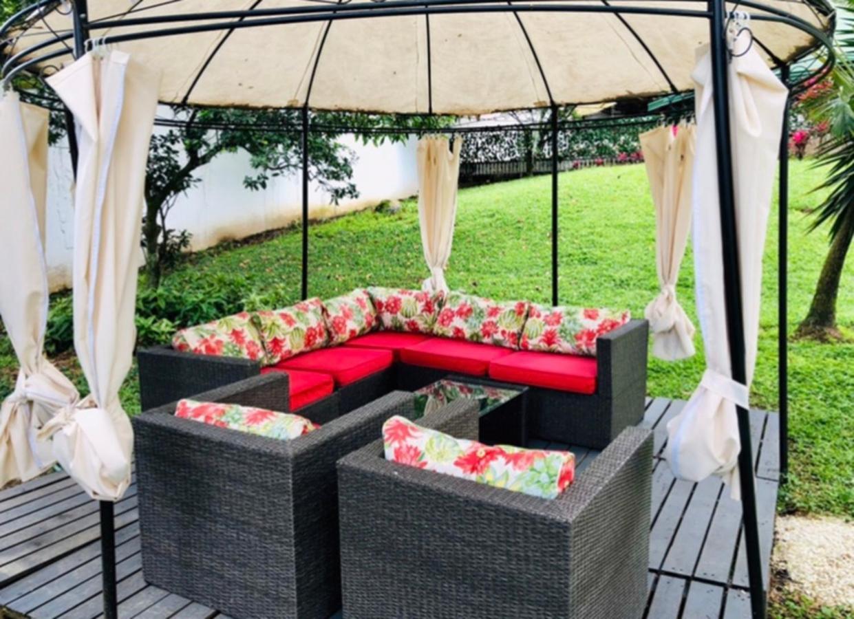 Poblado Tropical 13 Bedroom Mansion Pool Jacuzzi Ac Butler 5 Minutes To Lleras * Medellin