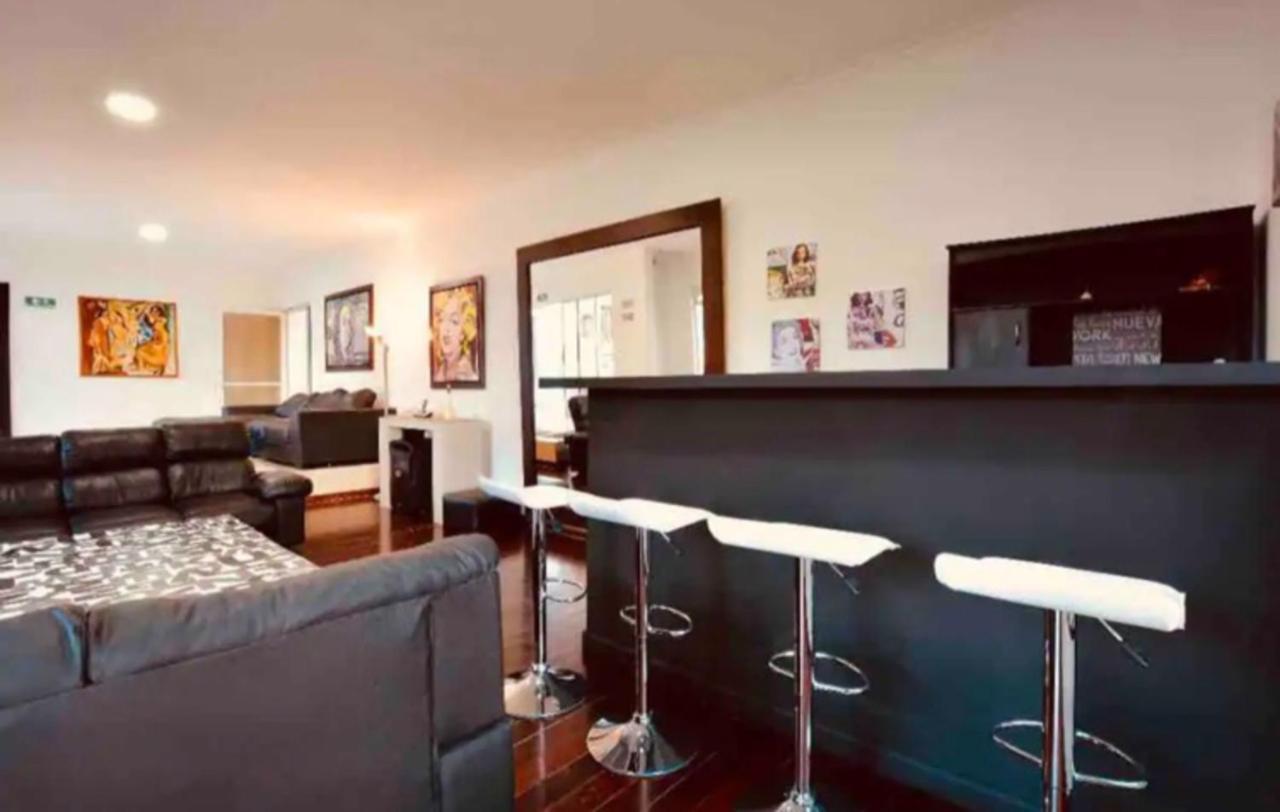 Poblado Tropical 13 Bedroom Mansion Pool Jacuzzi Ac Butler 5 Minutes To Lleras Villa *