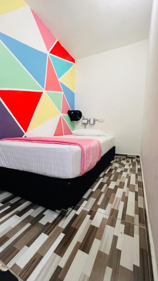 Hotel Kromatic *