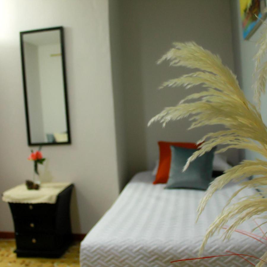 Casa Mostaza *