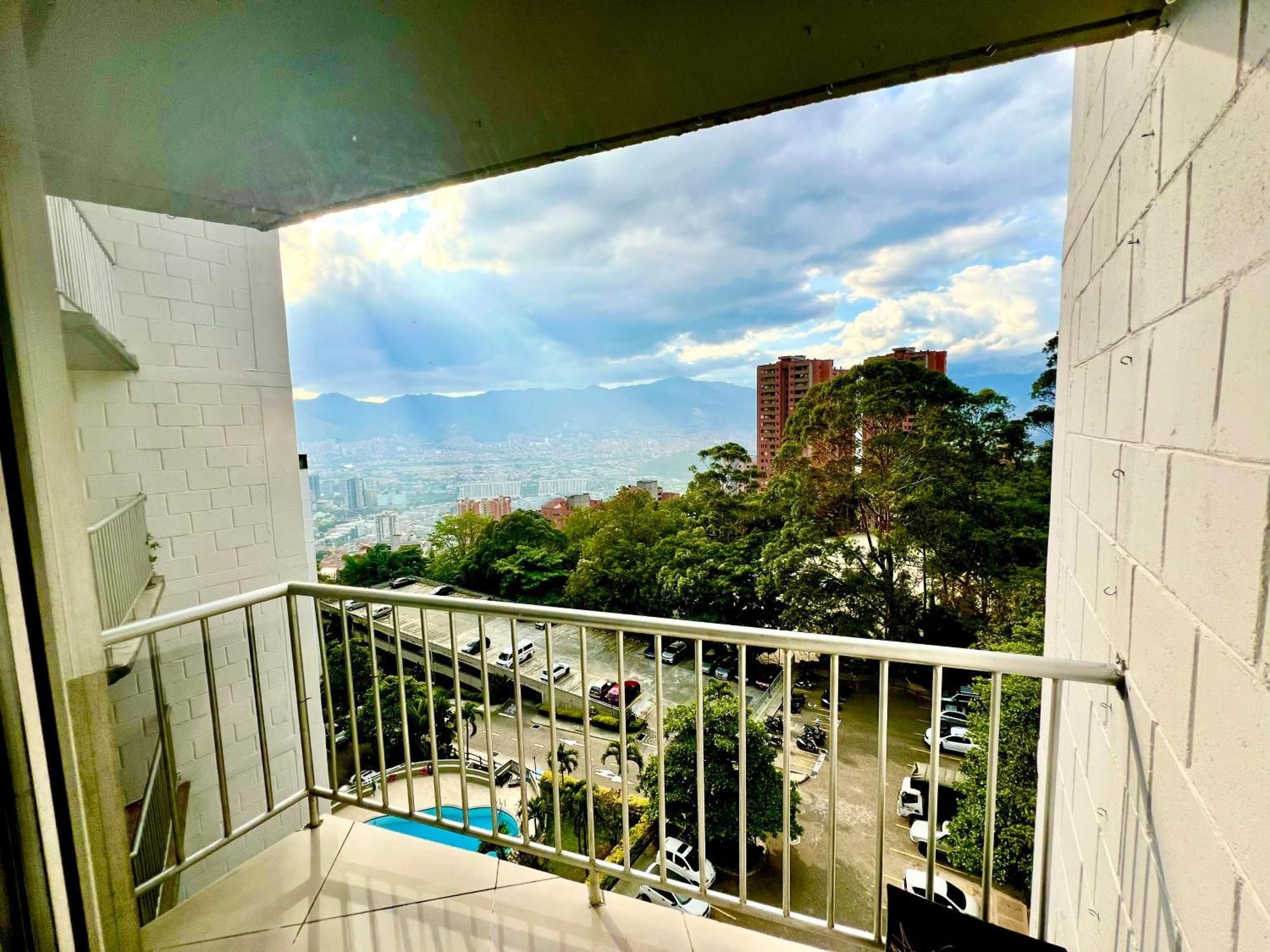 Apartamento Parque Lleras Poblado Palmas Medellín