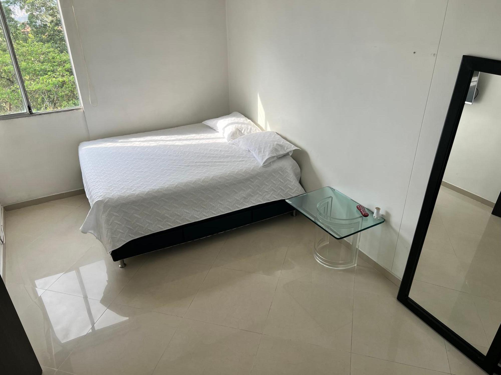 Parque Lleras Poblado Palmas Apartamento
