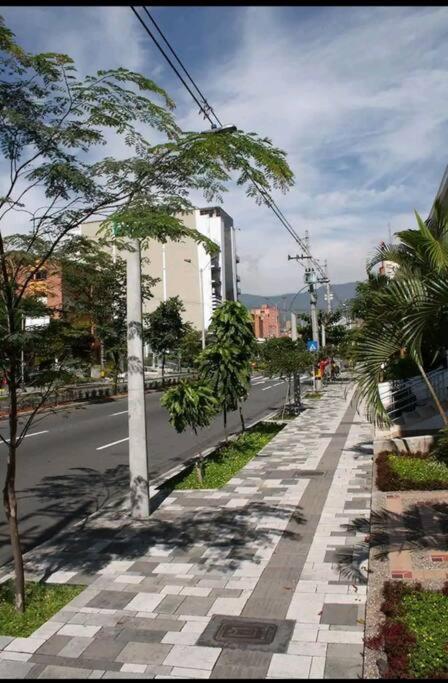 Agradable Nuevo Apartamento Medellín