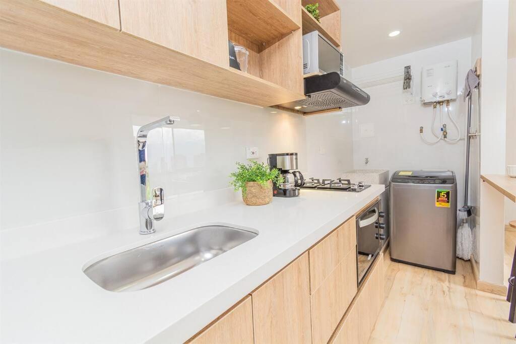 Apartamento New! Homey Loft El Tesoro-fast Wifi *
