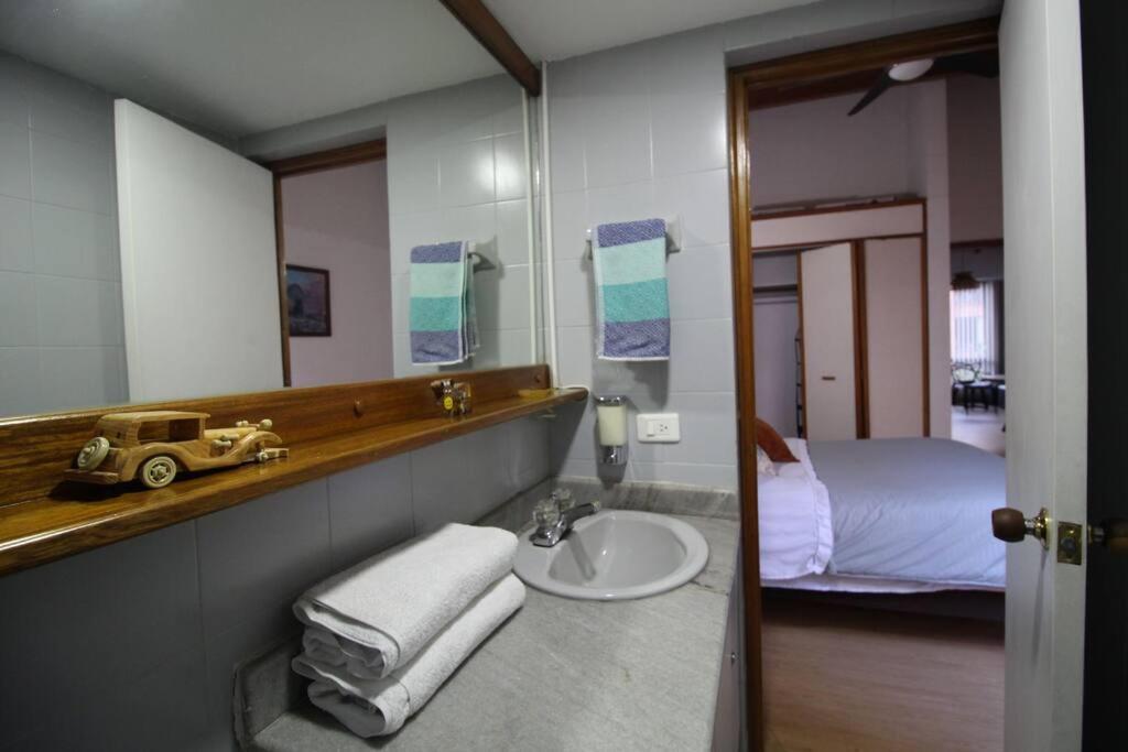 Apartamento Comodo En El Poblado Medellín