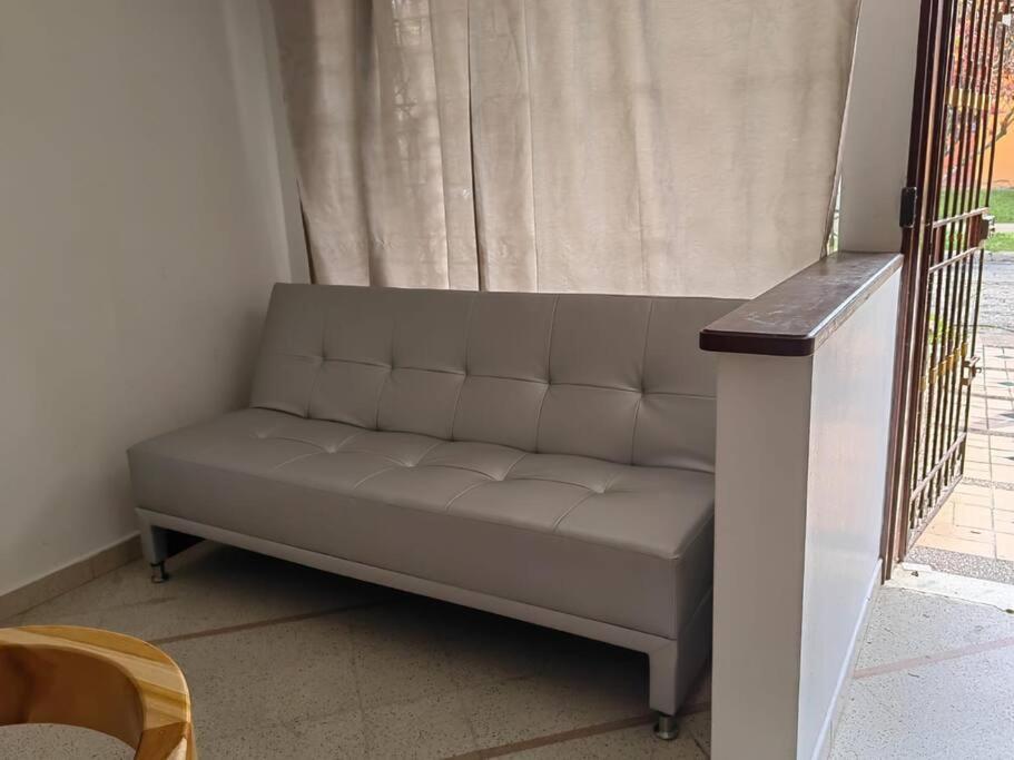 Excelente Lugar Laureles Estadio Piso 1 Apartamento