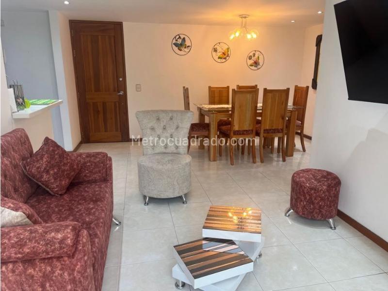 Apartamento En Medellin, Los Colores Cerro Norte Medellín
