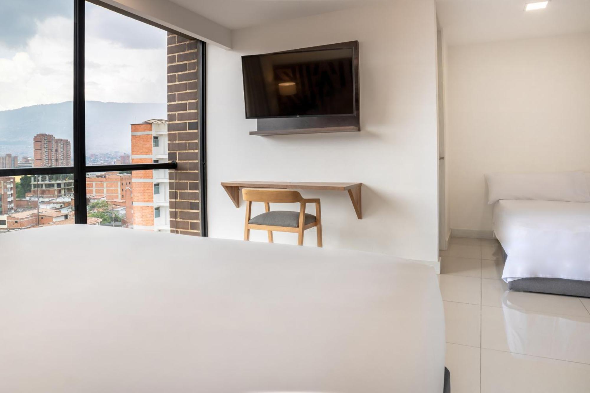 Hotel Origen Local *
