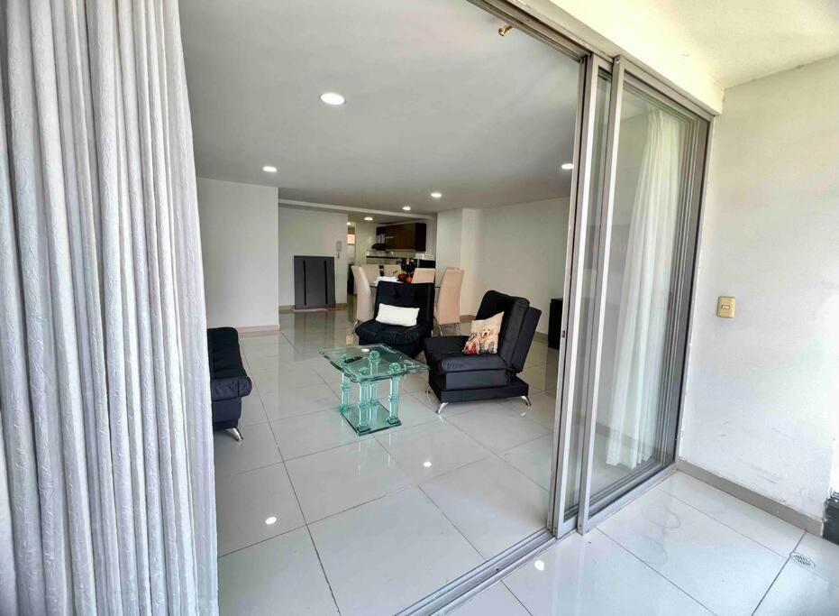 Perfect 3br Location *