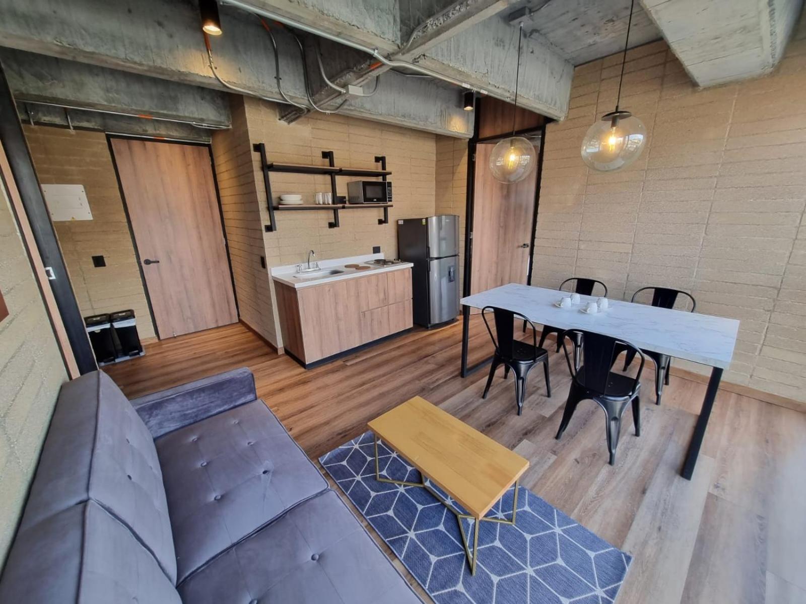 Loft 43 *