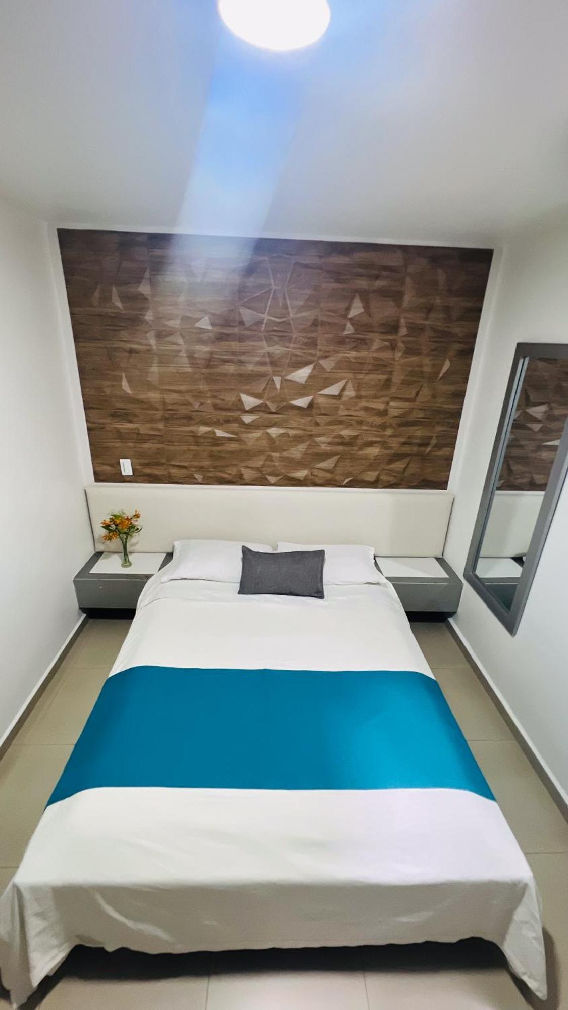 Kromatic Hotel