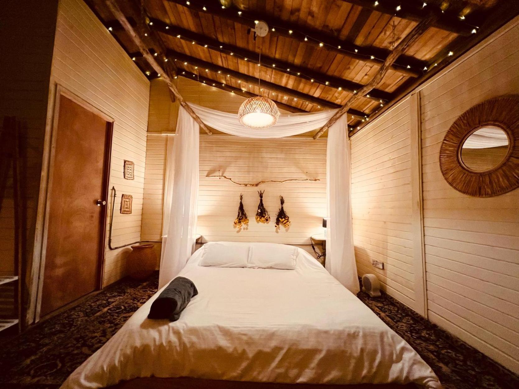 Chalet Boutique Cocuyos Santa Elena. Chalet