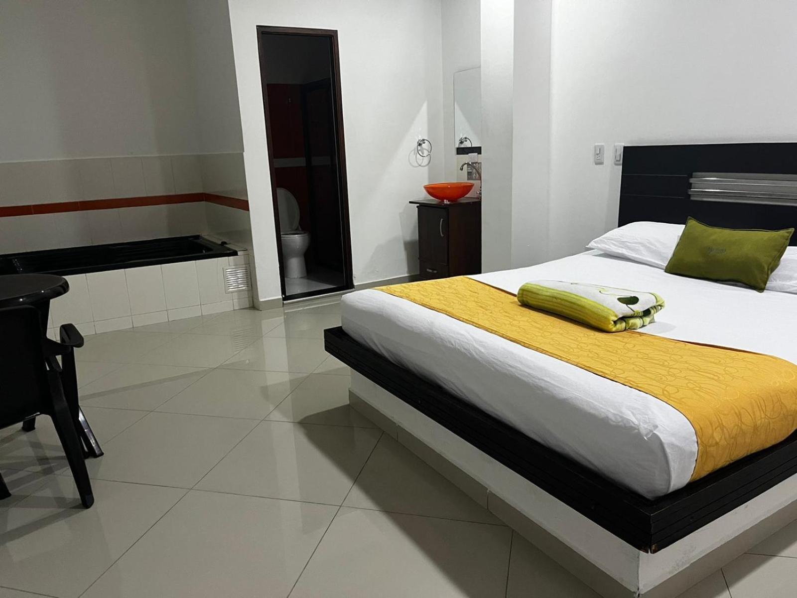 Hotel Laureles Park 3*
