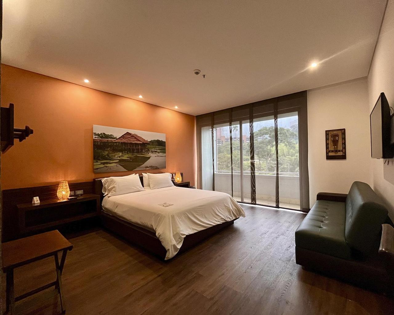 Diez Categoría Colombia Hotel 5*