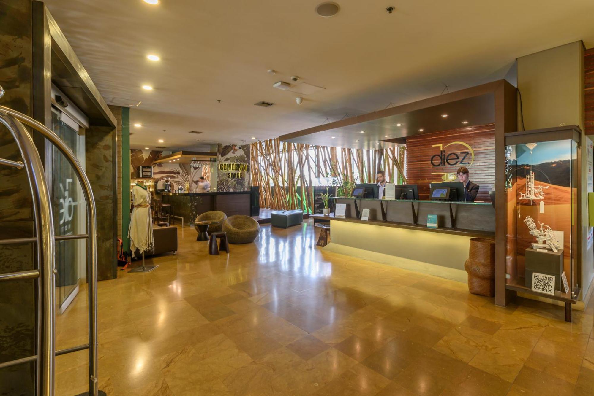 Diez Categoría Colombia Hotel Medellín