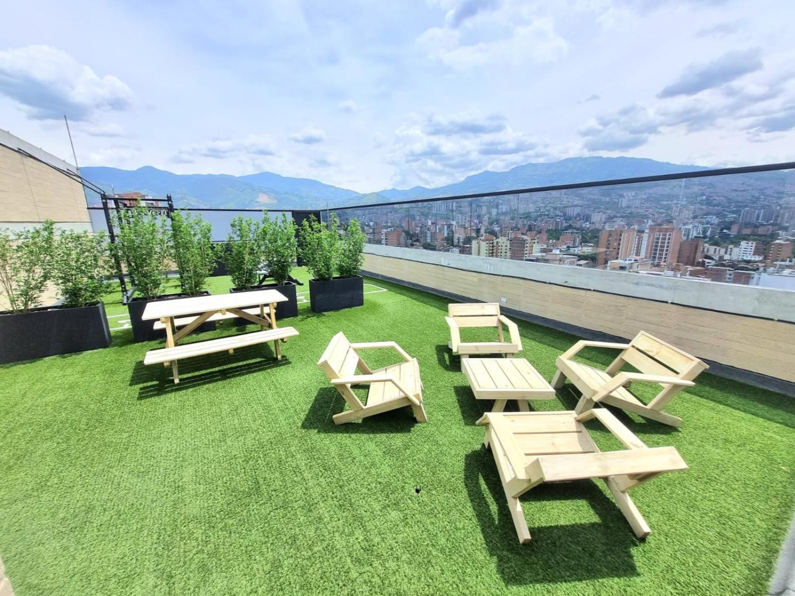 Loft 43 *