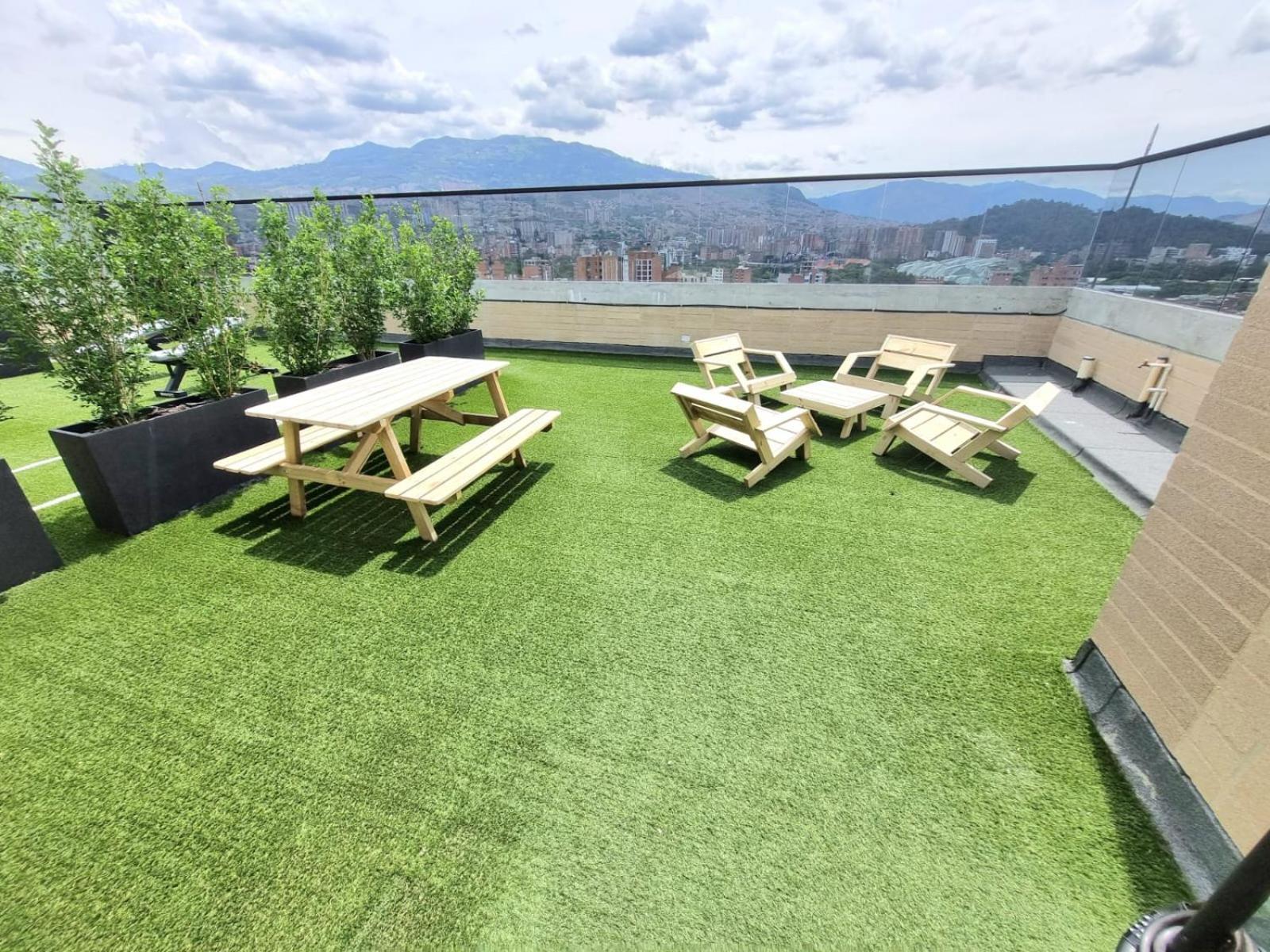 Loft 43 *