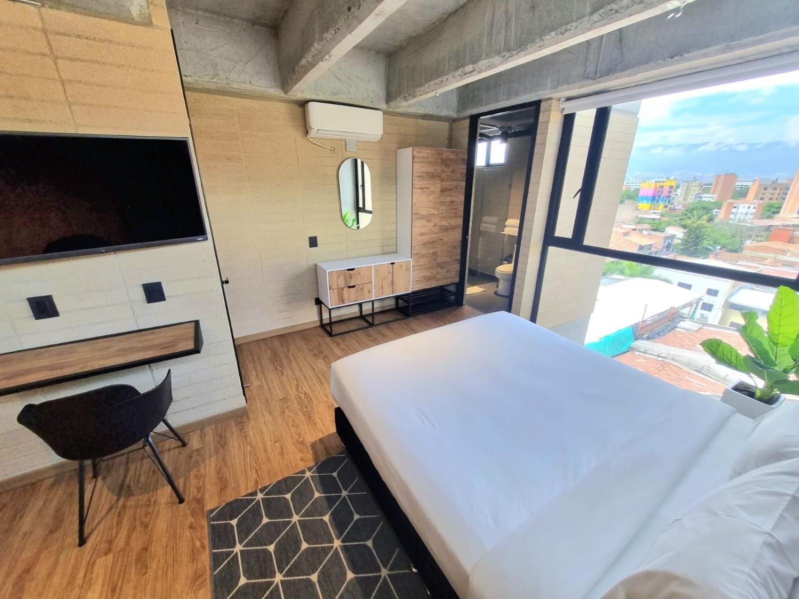 Loft 43 *