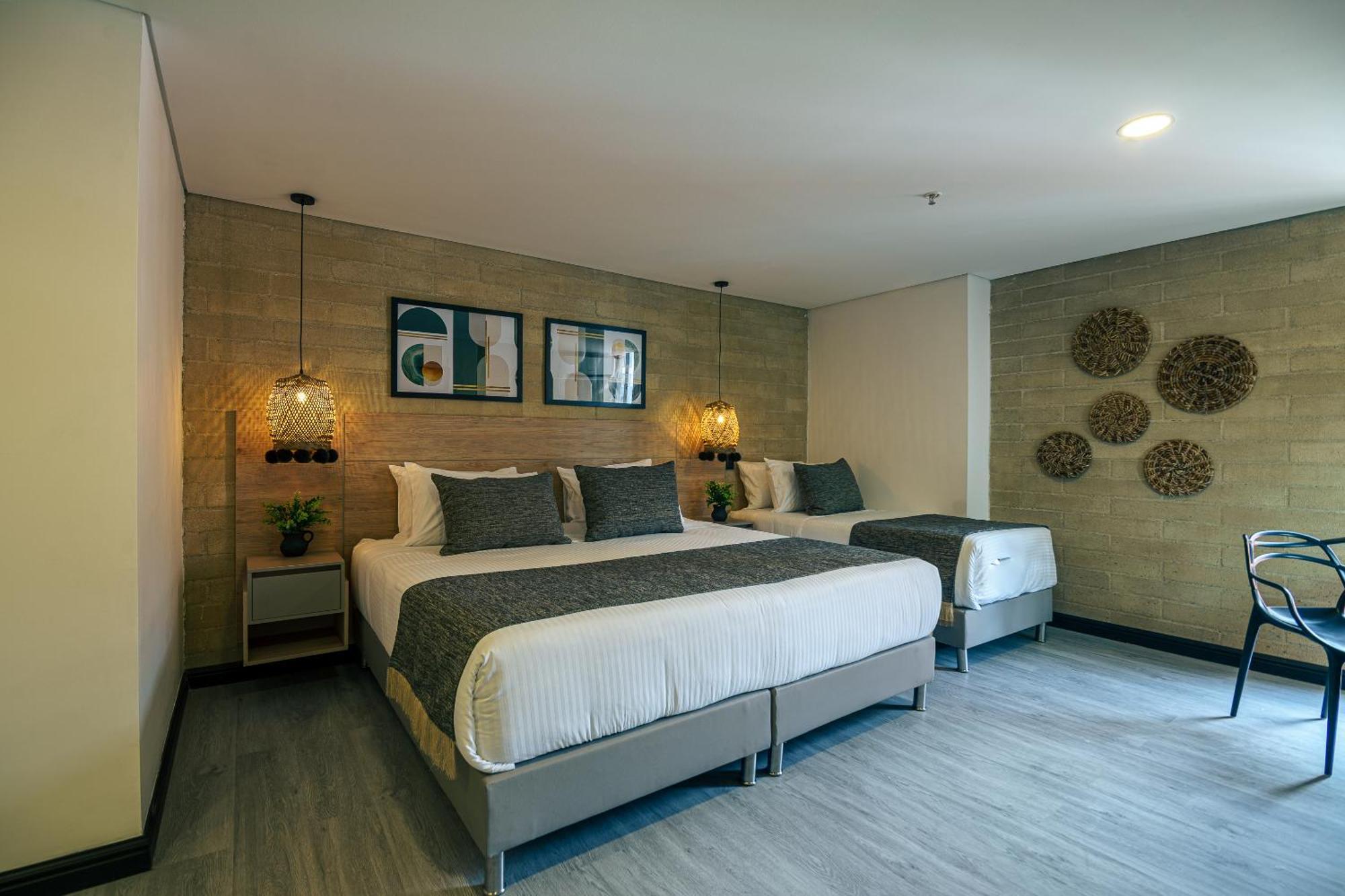 Hotel First Class Medellín