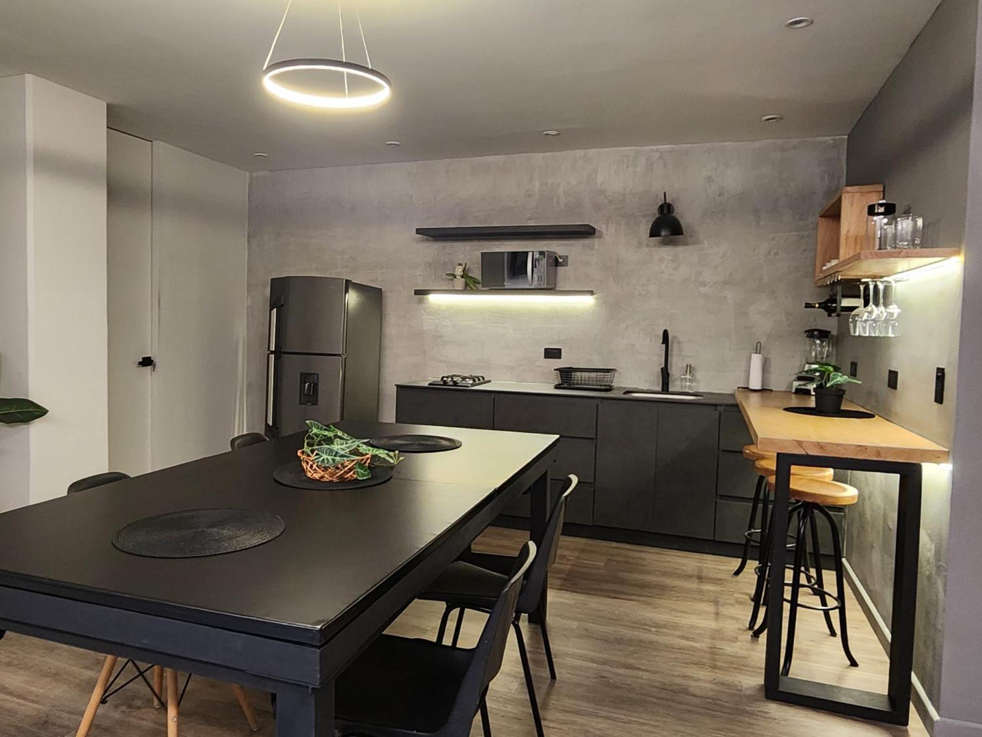 Apartament In The Center Of The Action. Poblado Medellín