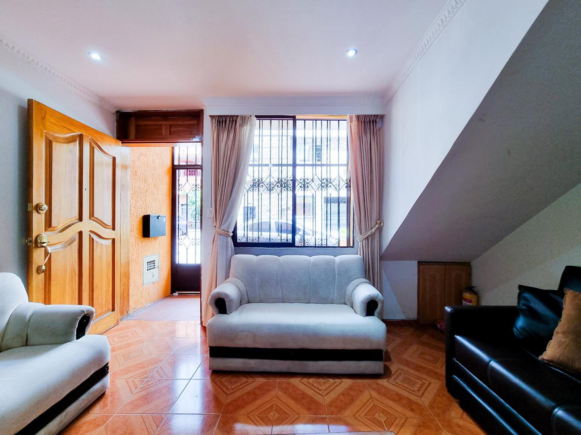 Apartamento Comoda Casa Cerca Al Estadio Y Metro, Barrio Floresta, Medellín