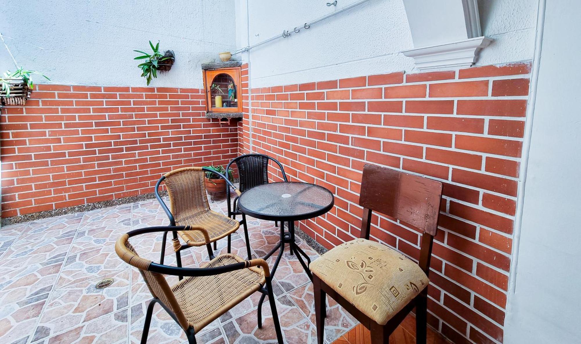 Comoda Casa Cerca Al Estadio Y Metro, Barrio Floresta, Apartamento Medellín