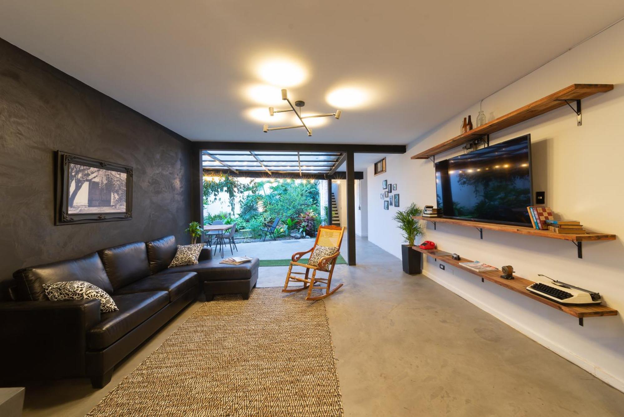 Casa Mosaiko Primer Parque Laureles Pensión Medellín