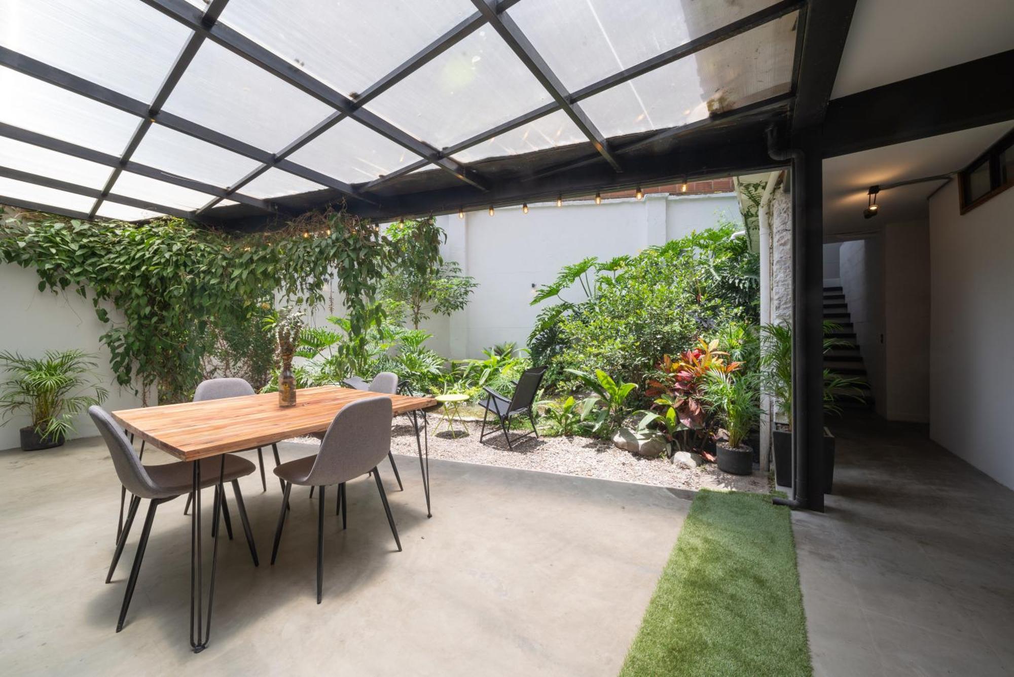 Casa Mosaiko Primer Parque Laureles Pensión Medellín
