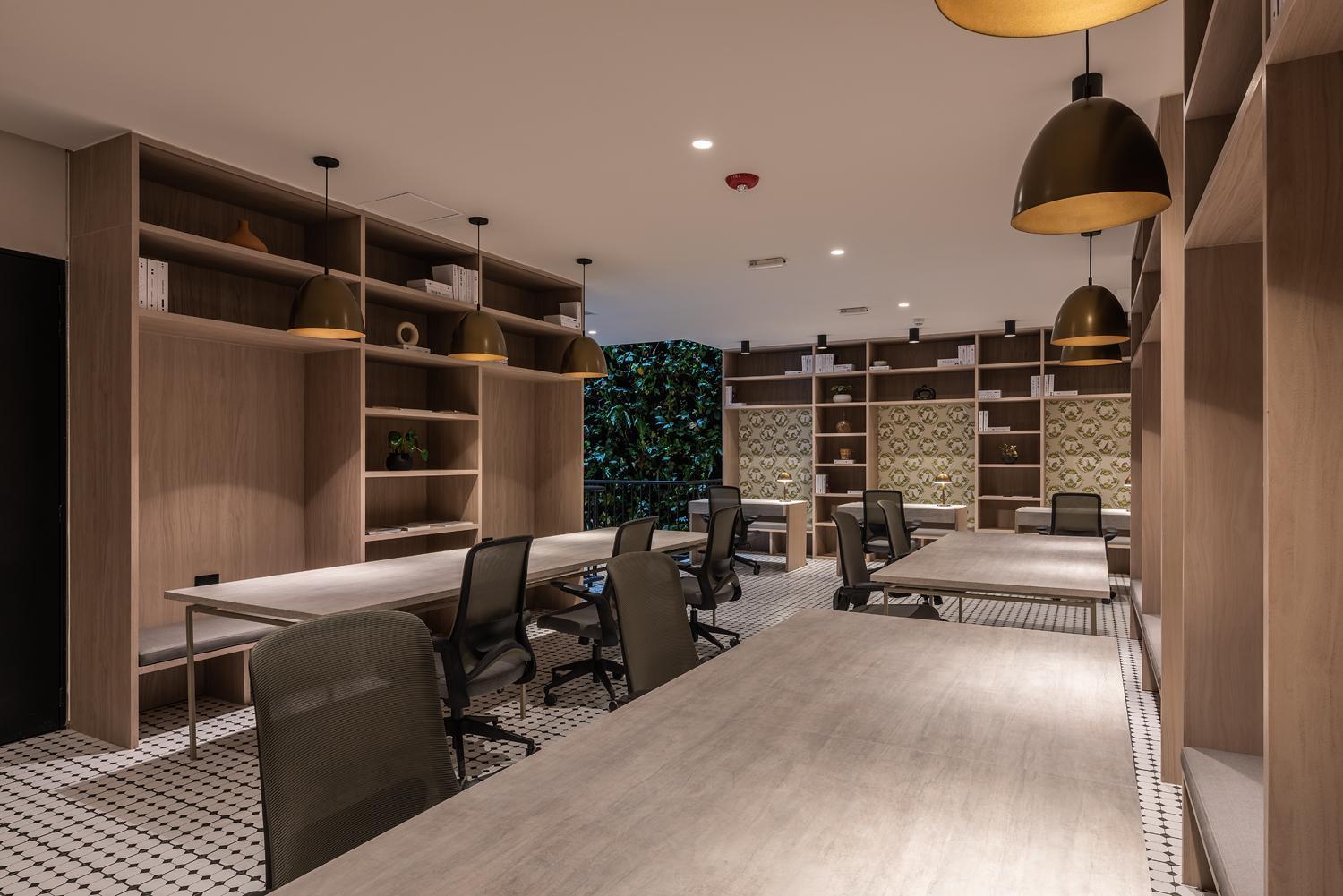 Nakua & Work Hotel 4*