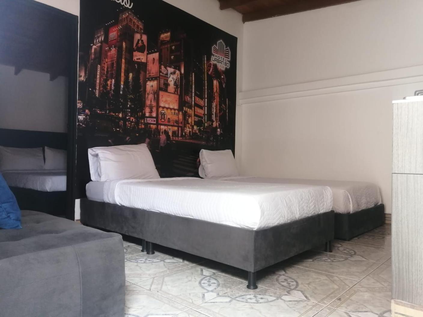 Aw Urban 80 Hotel