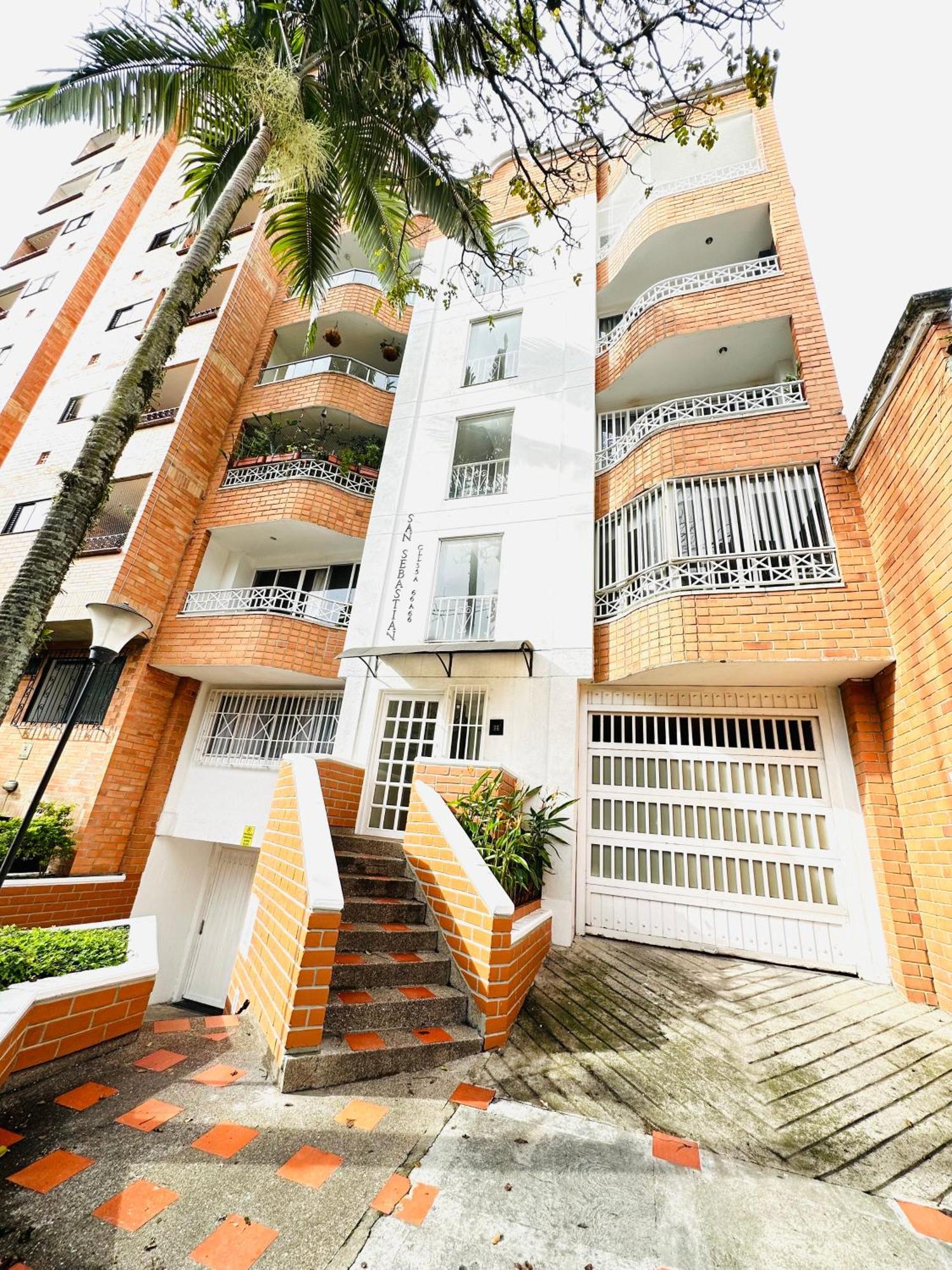 Apartment Amplio Apartamento Frente Al Centro Comercial