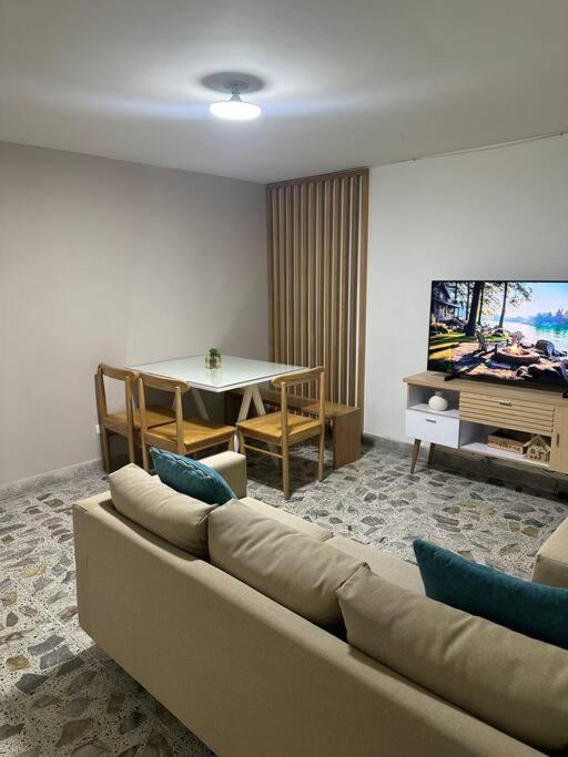 Cozy In Laureles Apartamento