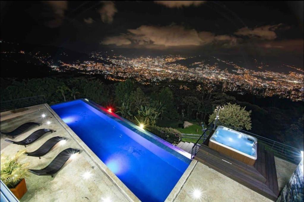 Luxury Mansion In Palmas, Medellin! Villa Medellín