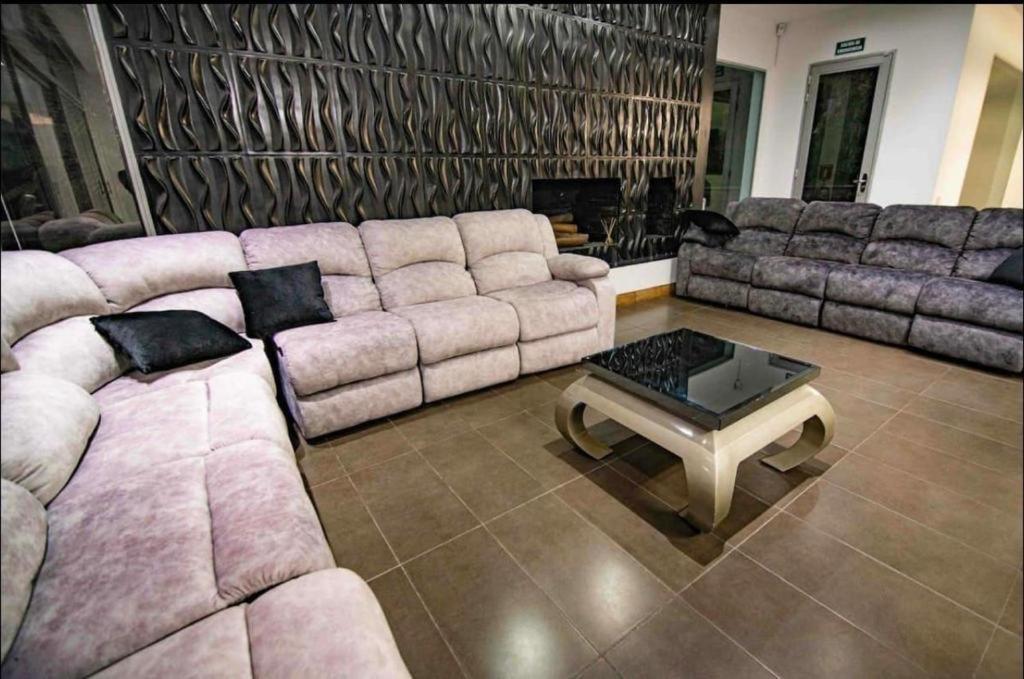 Luxury Mansion In Palmas, Medellin! Villa Medellín