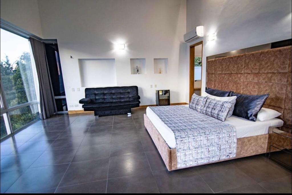 Luxury Mansion In Palmas, Medellin! Villa Medellín