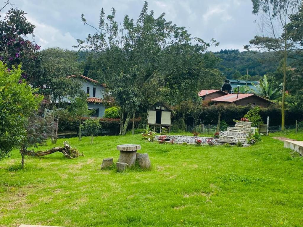 Espectacular Casa En El Corazon De Santa Elena Сasa de vacaciones Medellín