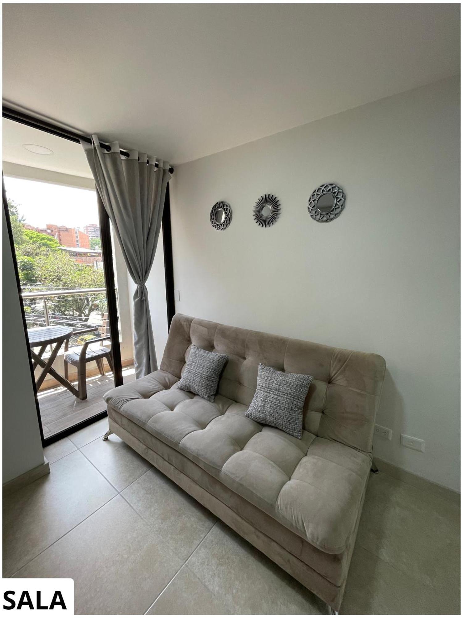 Apartamento En Laureles-medellin Cerca A La 70 Amoblado 402 *