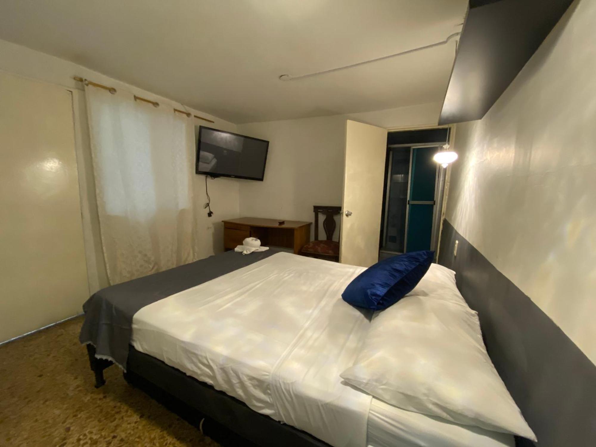 Pensión Casa Prado In Medellín