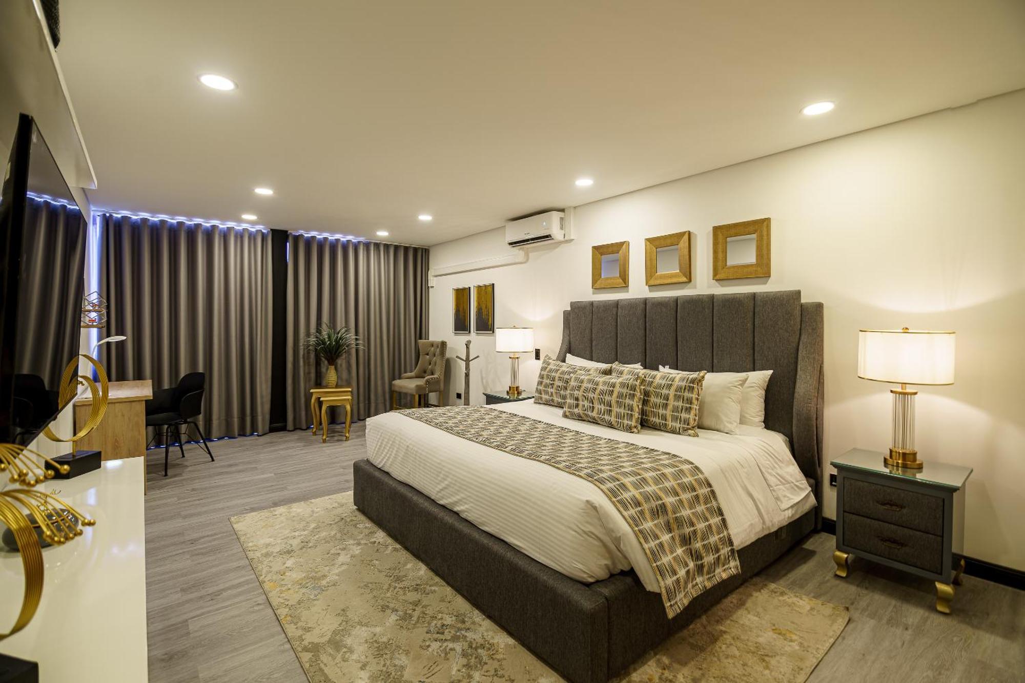 Hotel First Class Medellín