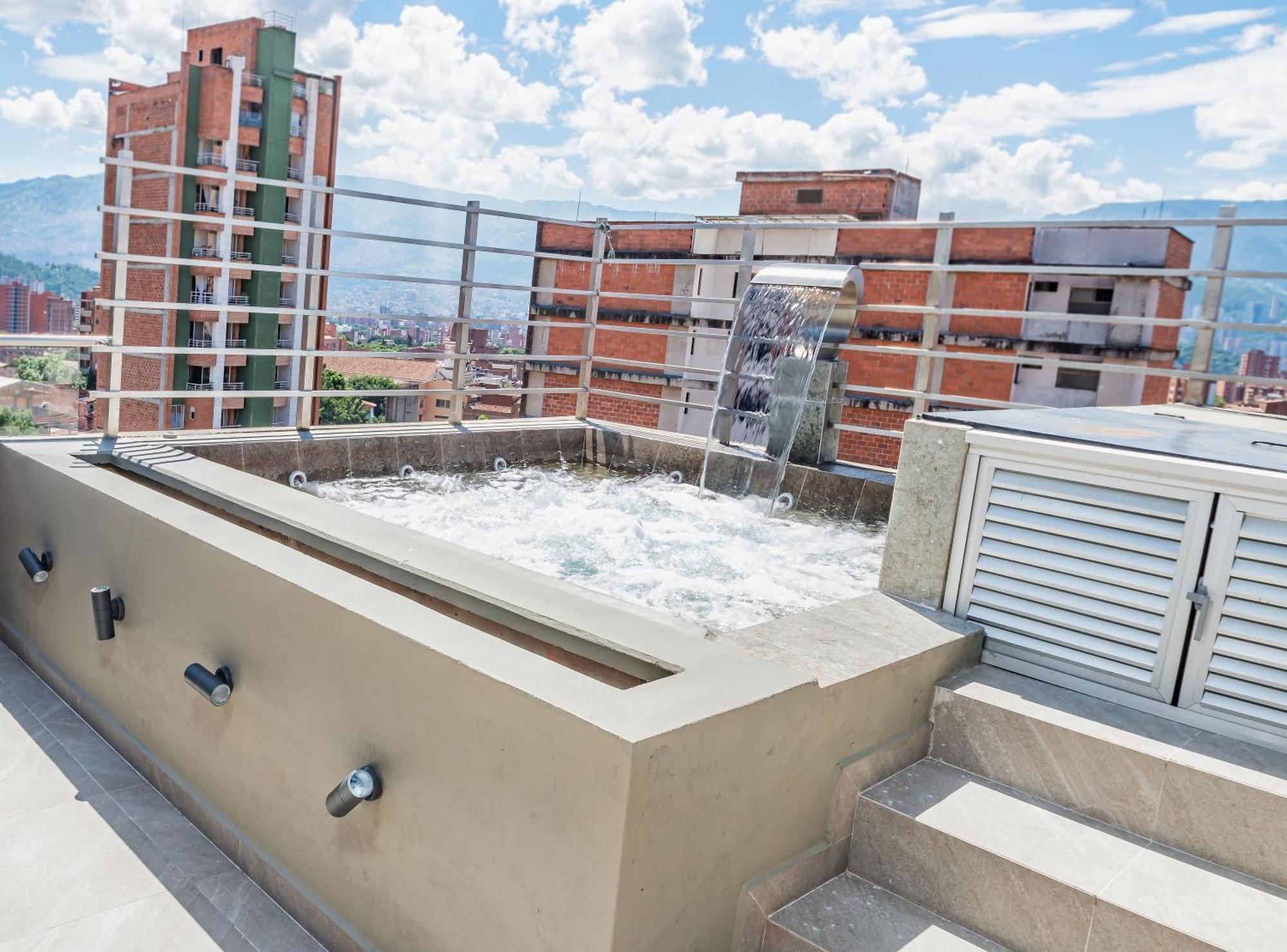 Apartahotel Montecarlo *