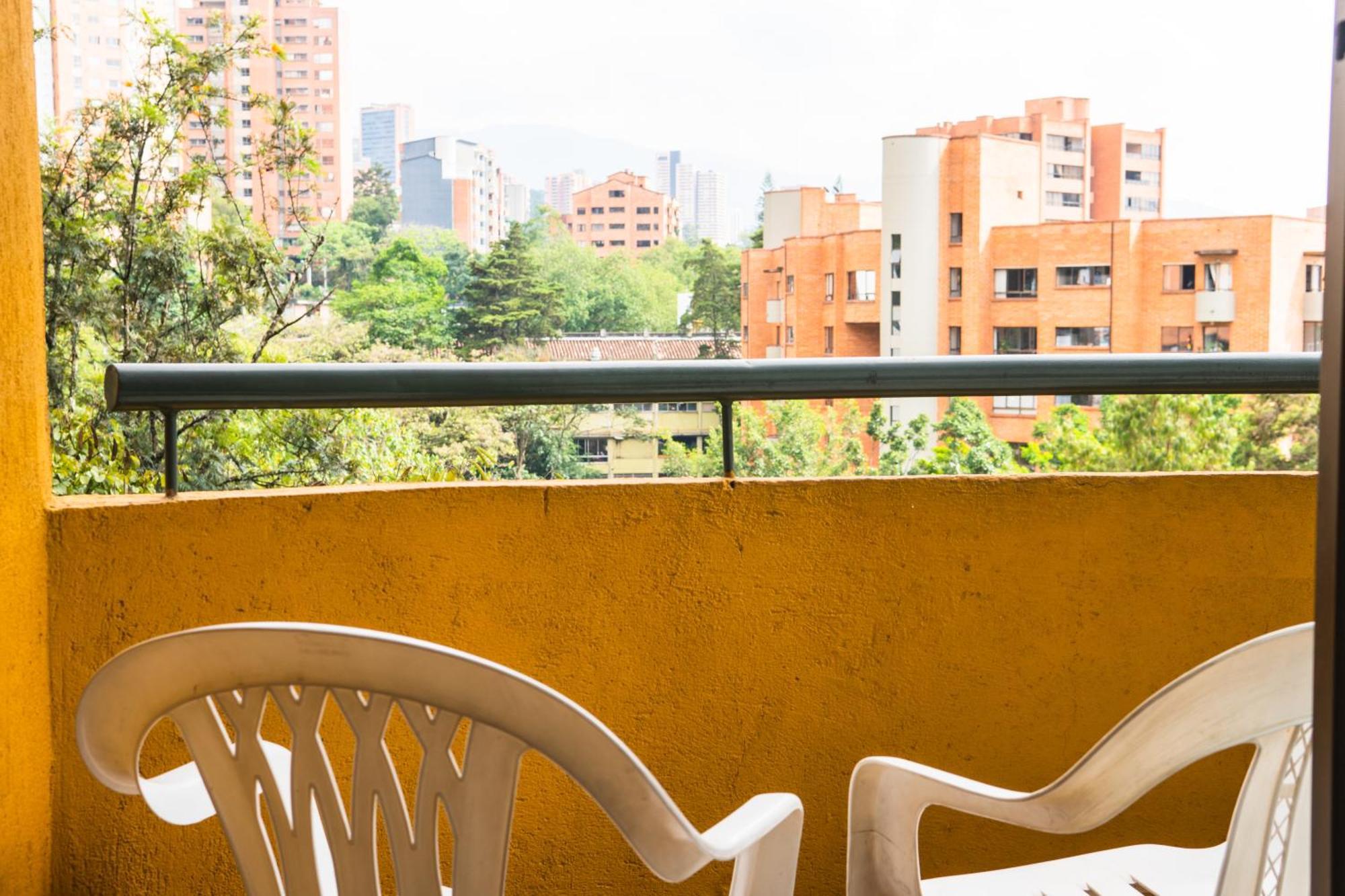 Apartasuitte La Provincia Apartment *