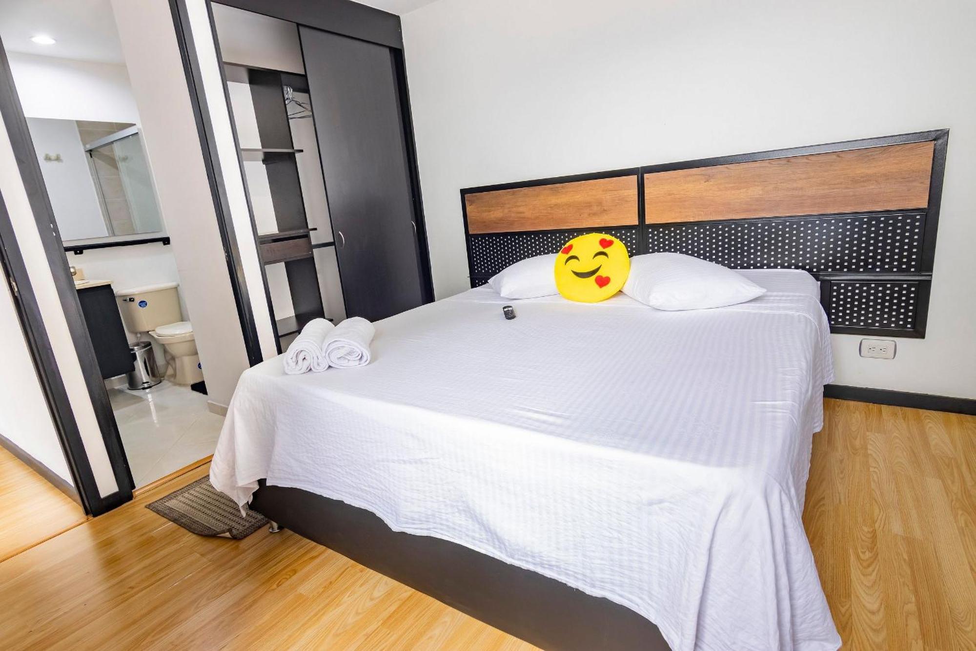 Apartamento Apto Retro Chic 7 En El De La Zona Mas Vibrante Medellín
