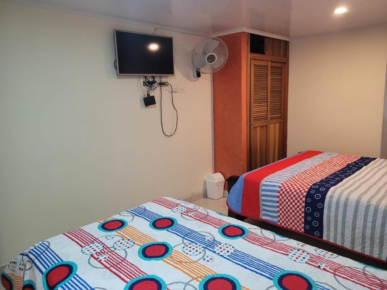 Hostal San Vicente *