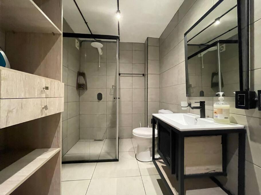 Descubre El Encanto Del Barrio Laureles Medellín