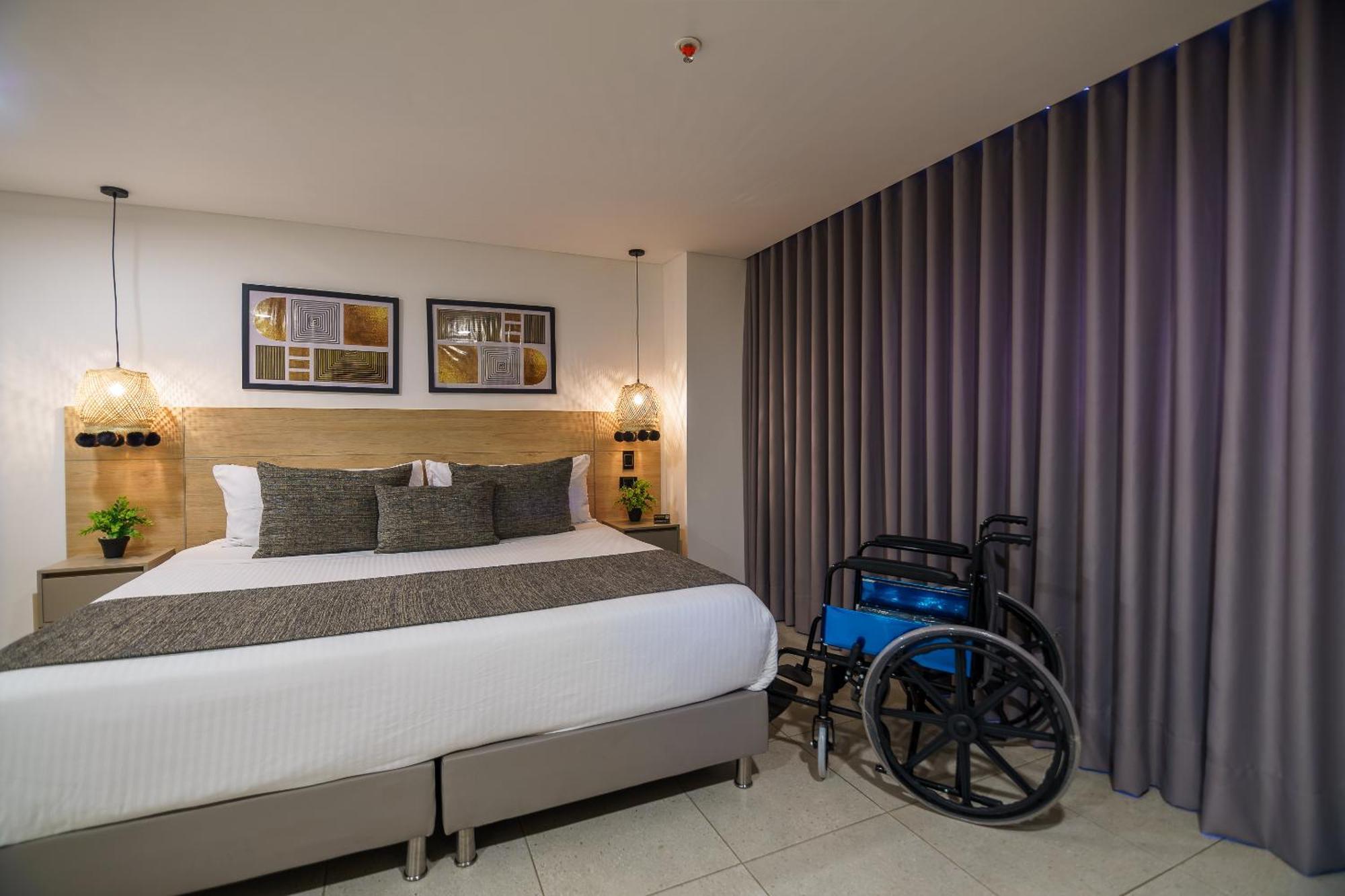 First Class Hotel
