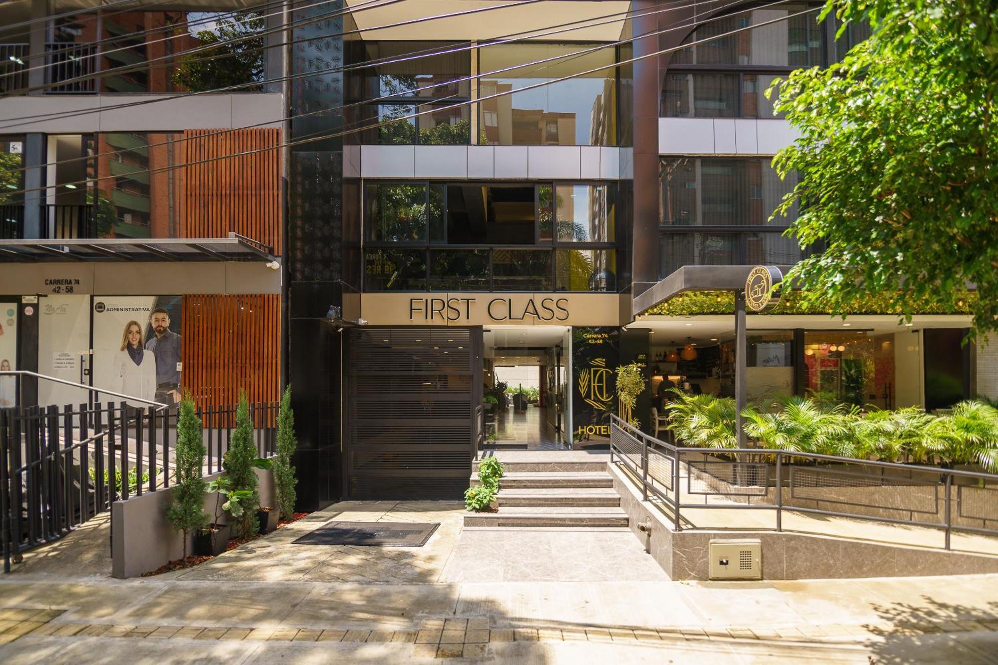 Hotel First Class