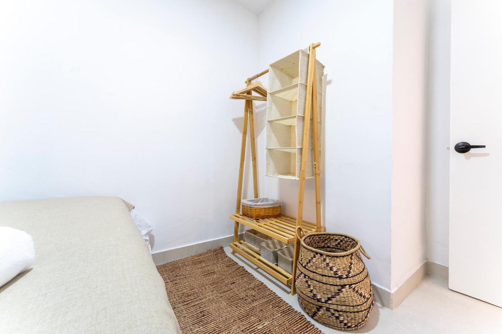 Apartamento Cozy Located In Manila With Jacuzzi And Ac
