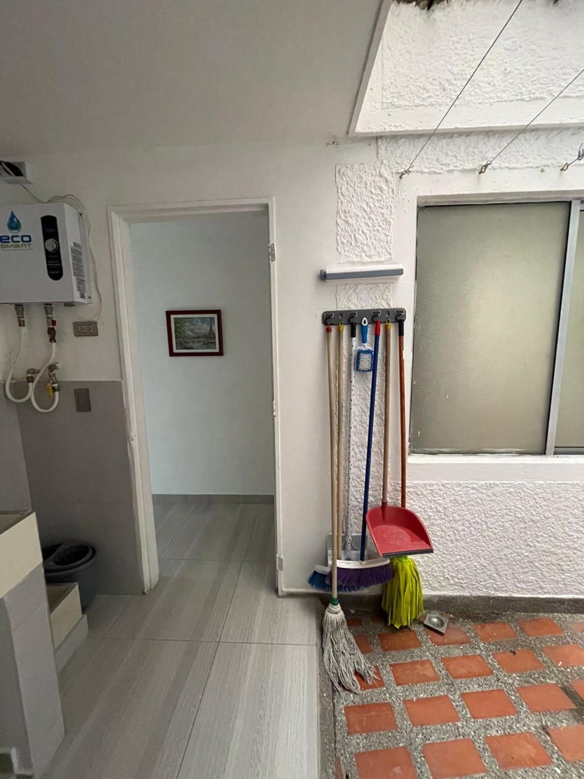 Cozy In A Neighborhood Apartamento